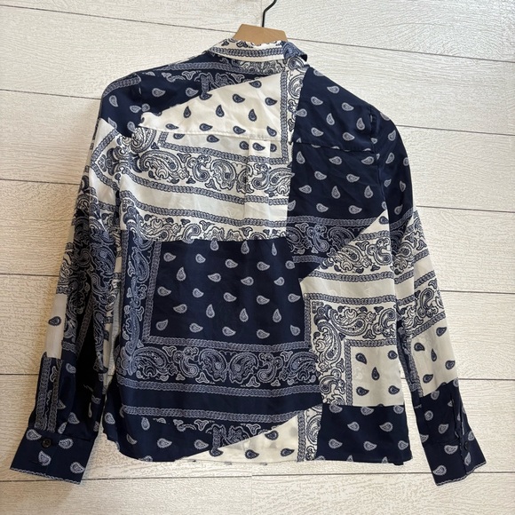 Alice + Olivia Willa Silk Placket Bandana Patchwork Shirt in Blue/White, Size XS - Picture 10 of 13